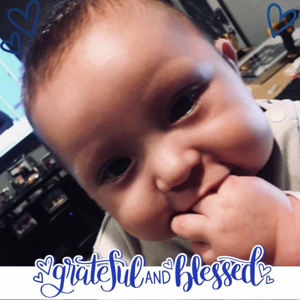 Meet your Posher, Elexus